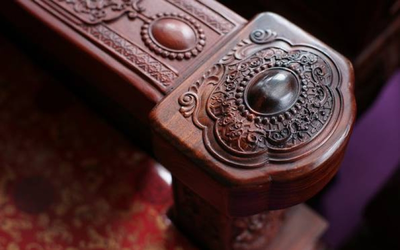 红木家具厂为您介绍为什么各人都爱红木家具？